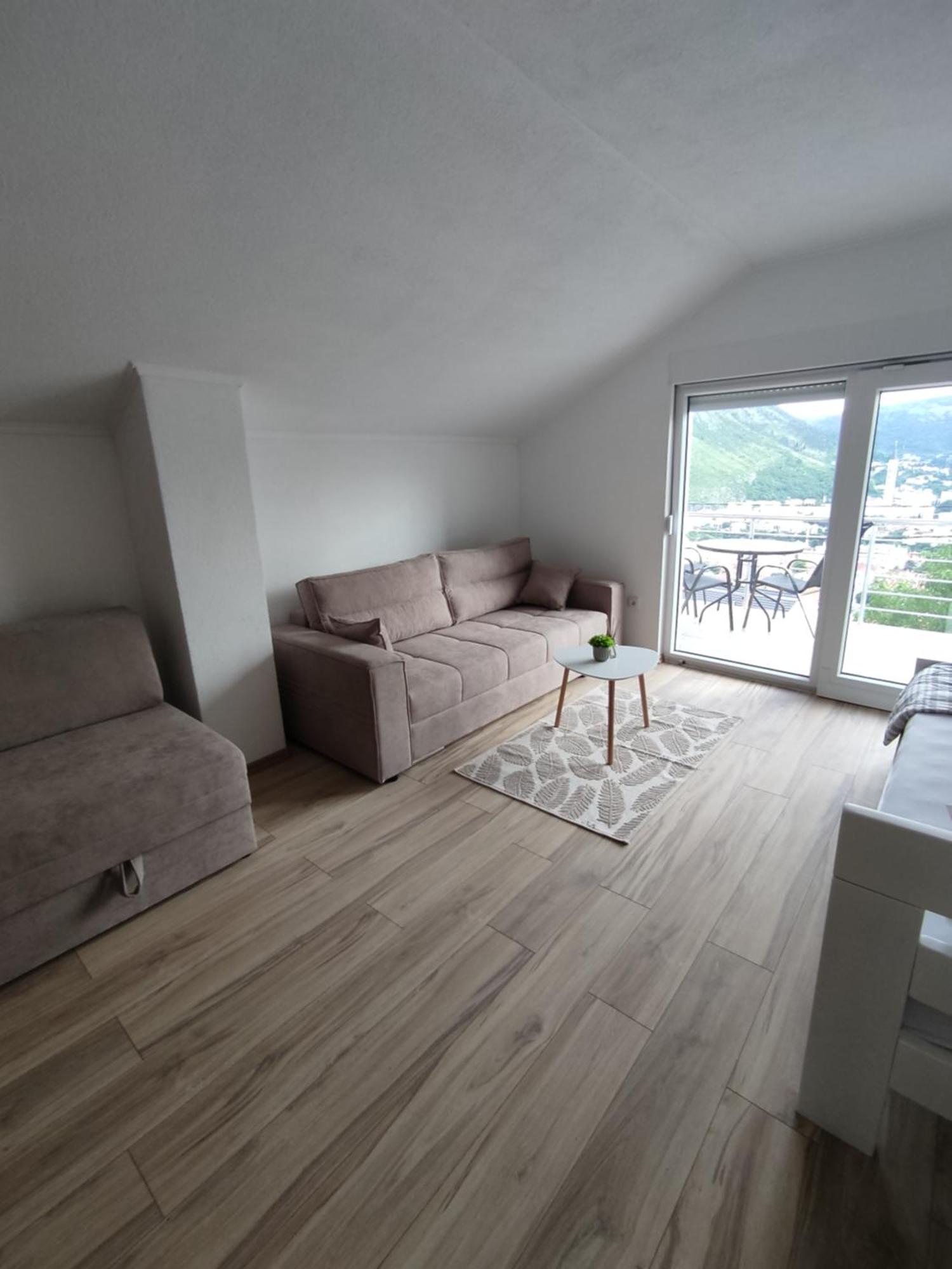 View Of The City - Studio Apartment 모스타르 외부 사진
